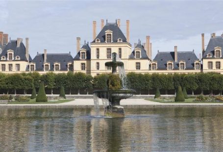 Fontainebleau Tourisme shared Château de Fontainebleau’s photo