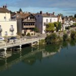 Balades romantiques en bord de Connaissez-vous Samois-sur-Seine ? Un village au charme poétique. Découvrez…